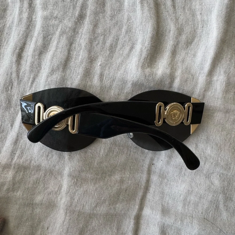Versace Sunglasses - Picture 9 of 10